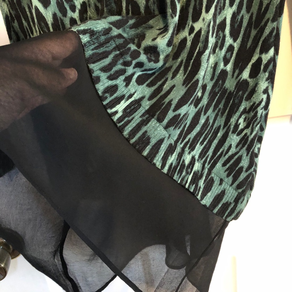 Lori Goldstein {LOGO} | Green cheetah sweater - Picture 3 of 6